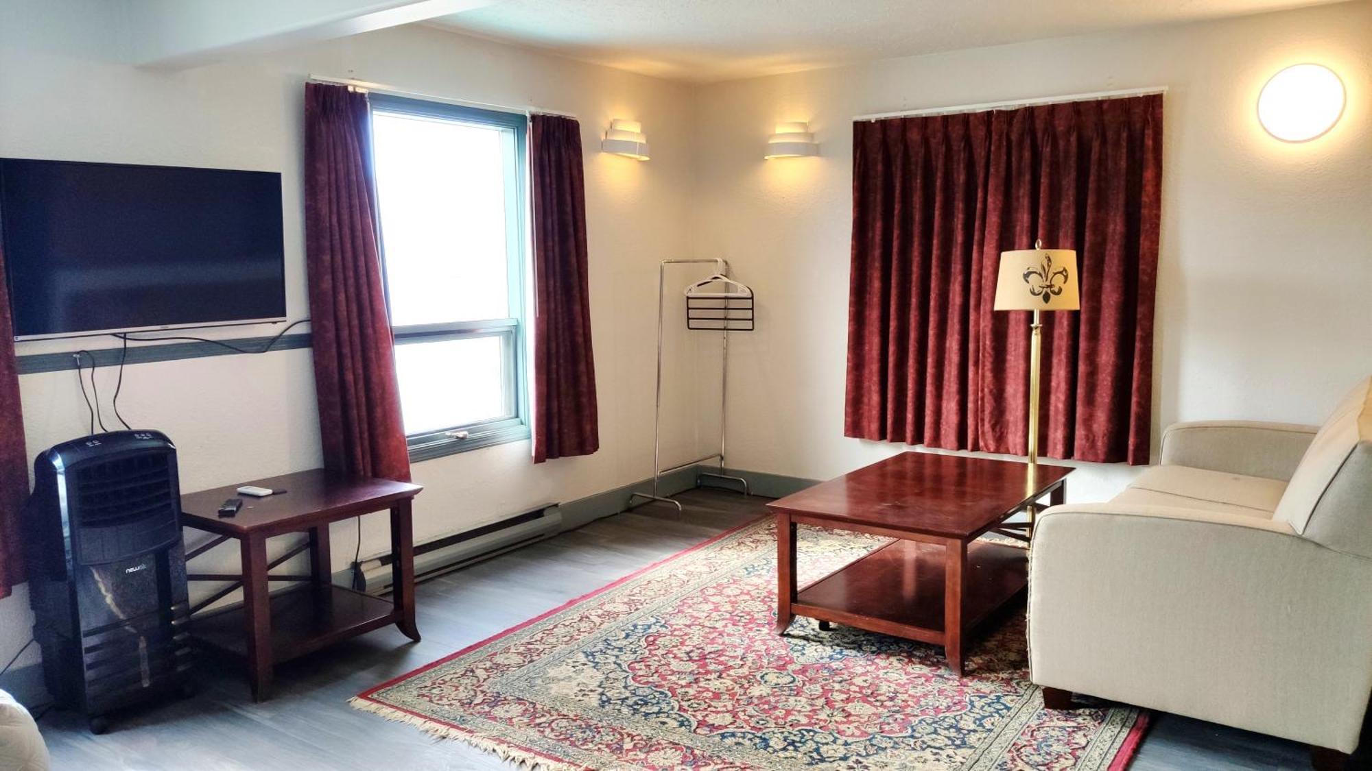 Alpine Inn Valemount Ngoại thất bức ảnh