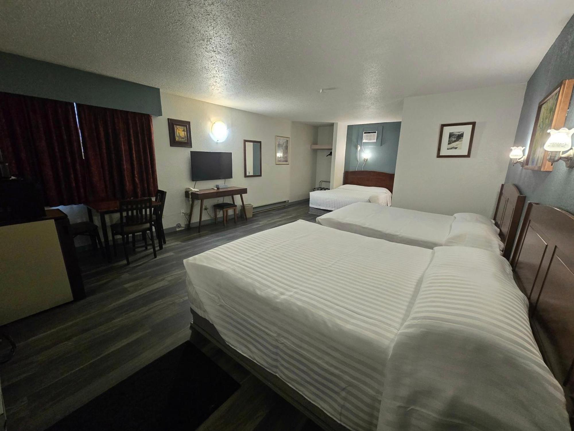 Alpine Inn Valemount Ngoại thất bức ảnh
