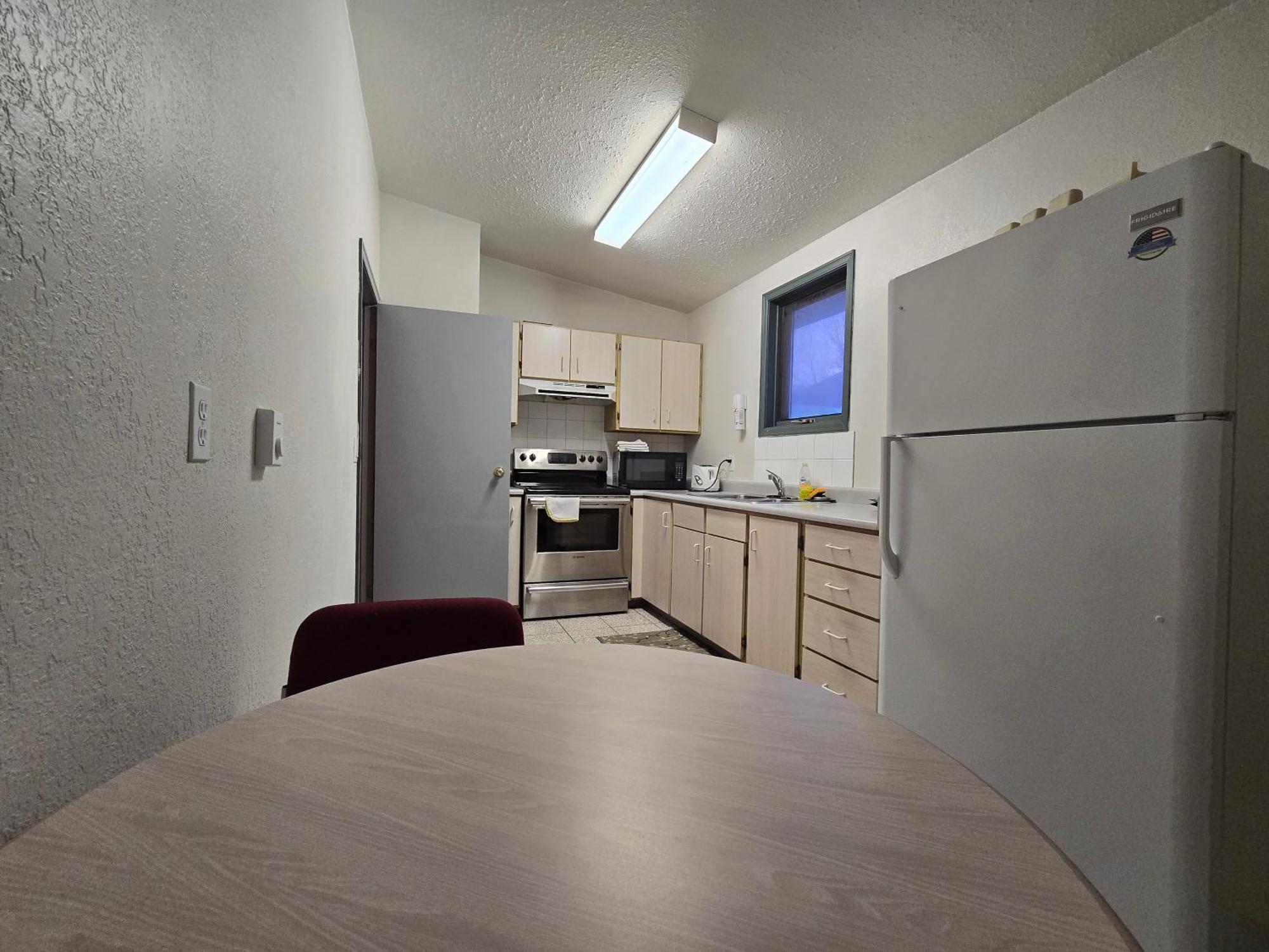 Alpine Inn Valemount Ngoại thất bức ảnh