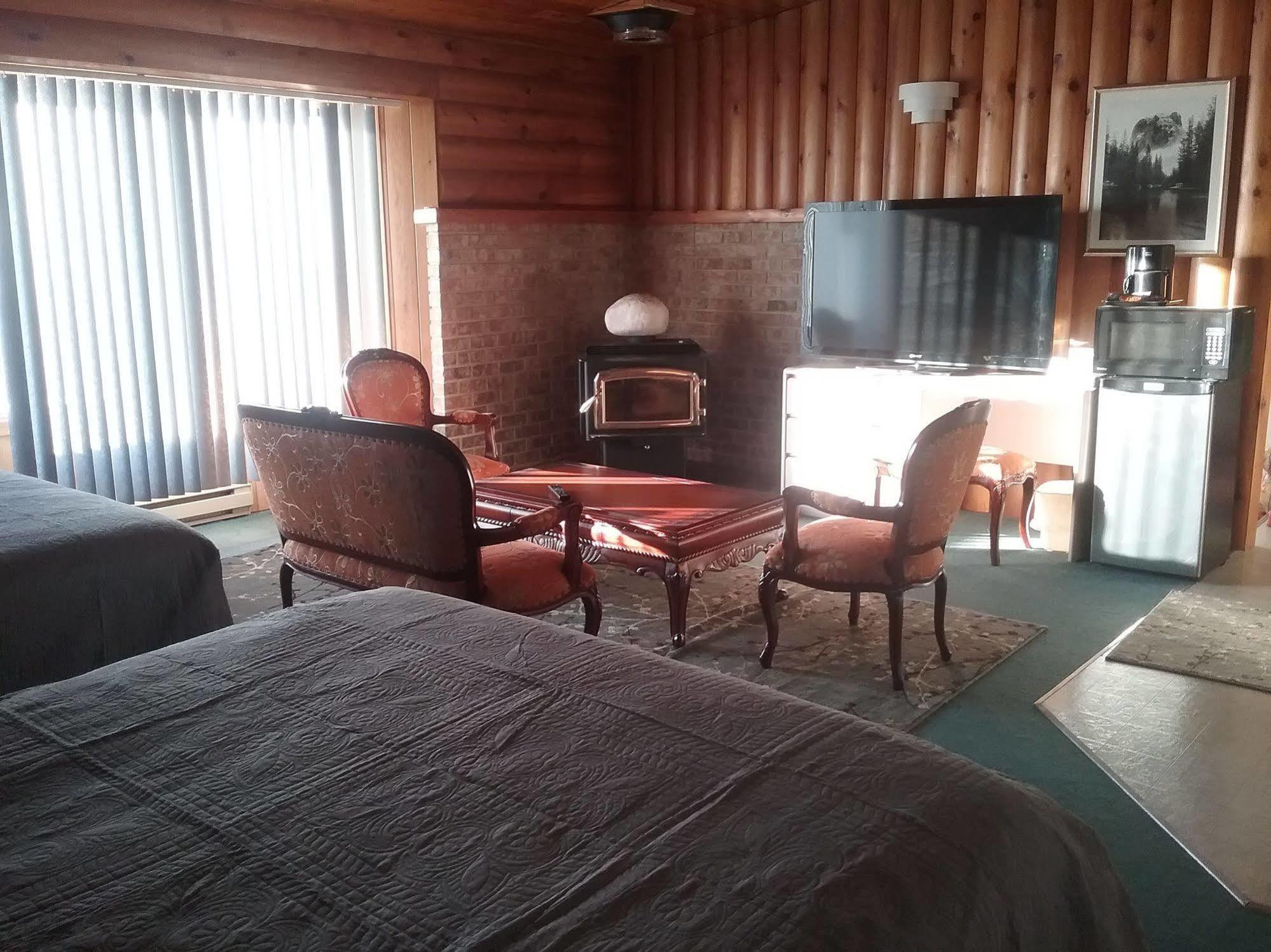 Alpine Inn Valemount Ngoại thất bức ảnh
